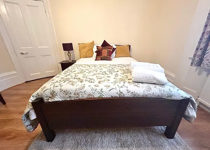 Charming 2 Bedroom Central London Family Home